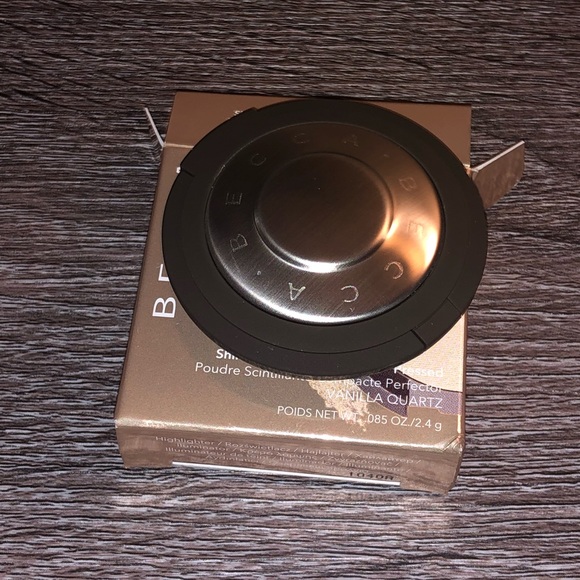 NIB BECCA Vanilla Quartz Shimmering Skin Perfector Pressed Highlighter 0.25oz - Picture 6 of 9